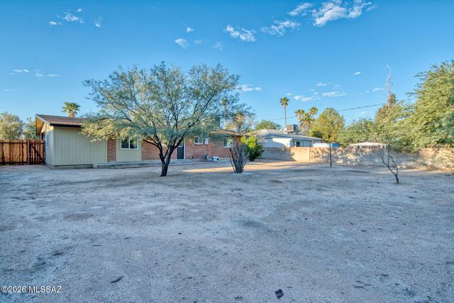 2303 E Beverly Drive, Tucson, AZ 85719