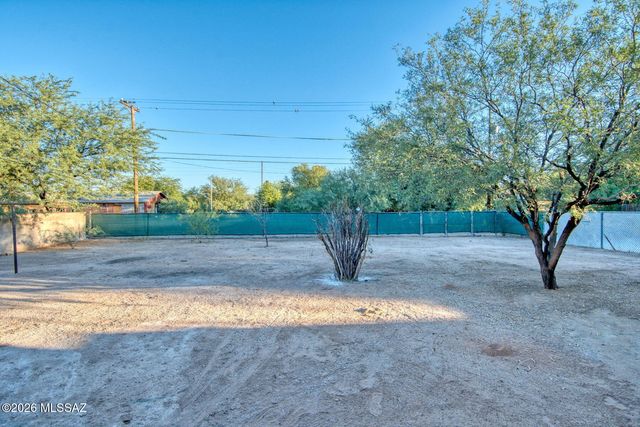 2303 E Beverly Drive, Tucson, AZ 85719