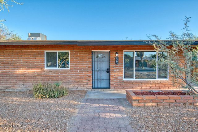 2303 E Beverly Drive, Tucson, AZ 85719