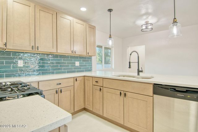 2303 E Beverly Drive, Tucson, AZ 85719