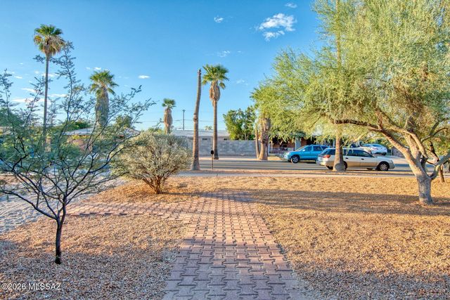 2303 E Beverly Drive, Tucson, AZ 85719