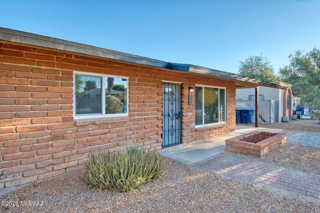 2303 E Beverly Drive, Tucson, AZ 85719