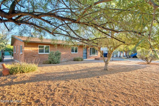 2303 E Beverly Drive, Tucson, AZ 85719