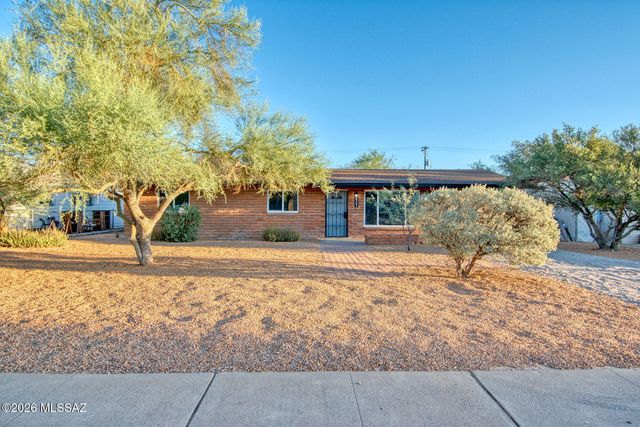 2303 E Beverly Drive, Tucson, AZ 85719