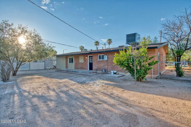 2303 E Beverly Drive, Tucson, AZ 85719