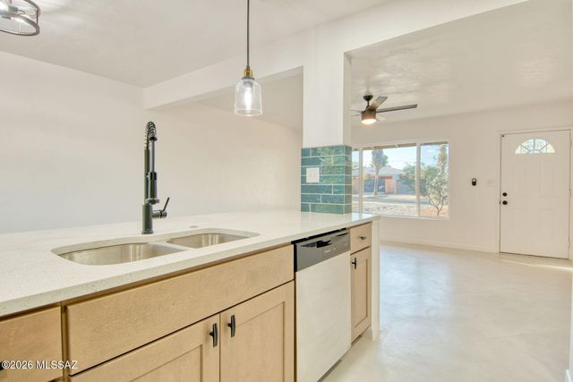 2303 E Beverly Drive, Tucson, AZ 85719