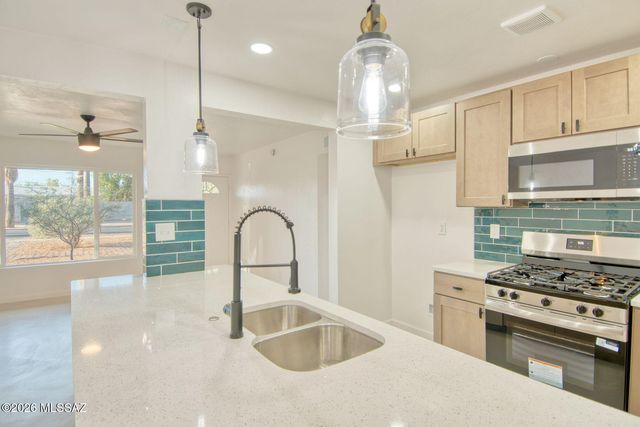2303 E Beverly Drive, Tucson, AZ 85719