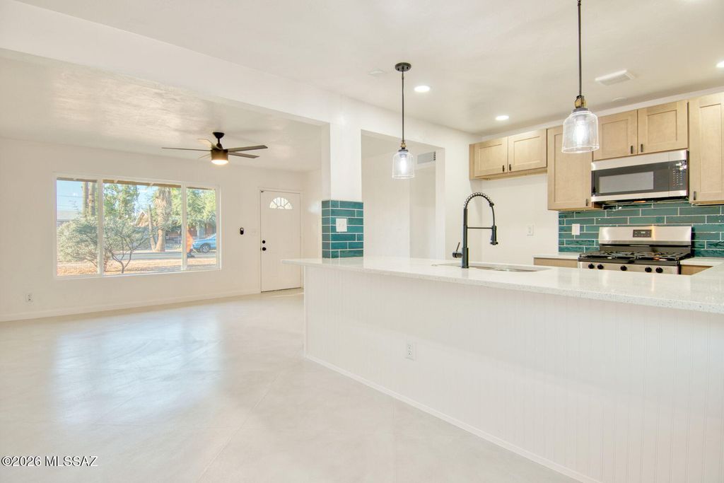 2303 E Beverly Drive, Tucson, AZ 85719