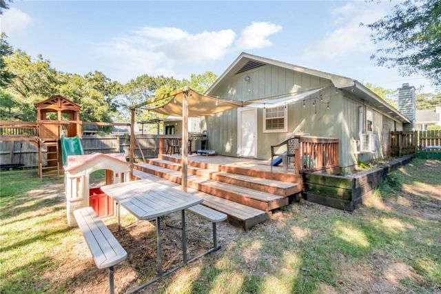 1052 Mccay Avenue, Mobile, AL 36609
