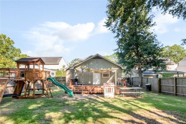 1052 Mccay Avenue, Mobile, AL 36609