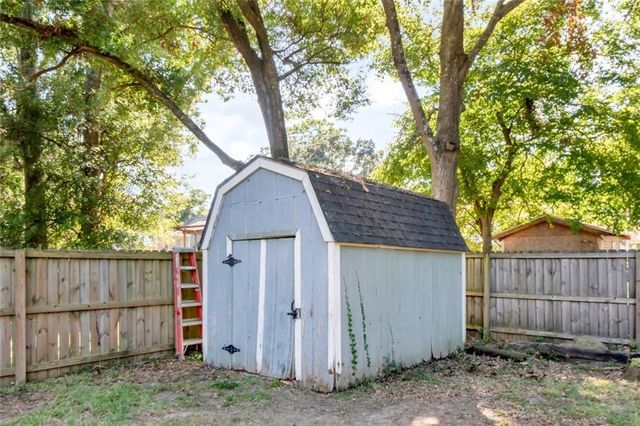 1052 Mccay Avenue, Mobile, AL 36609