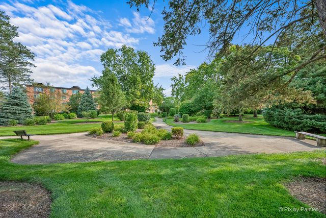 1217 S Old Wilke Road 303, Arlington Heights, IL 60005