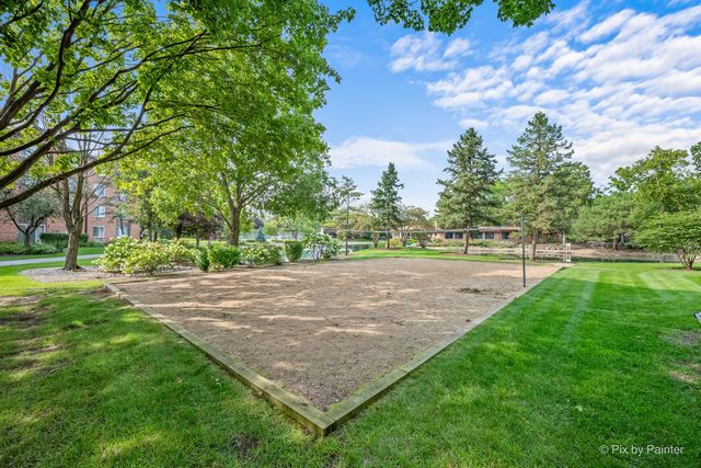 1217 S Old Wilke Road 303, Arlington Heights, IL 60005