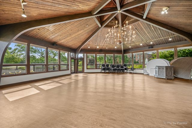 1217 S Old Wilke Road 303, Arlington Heights, IL 60005