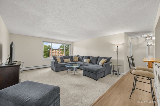 1217 S Old Wilke Road 303, Arlington Heights, IL 60005