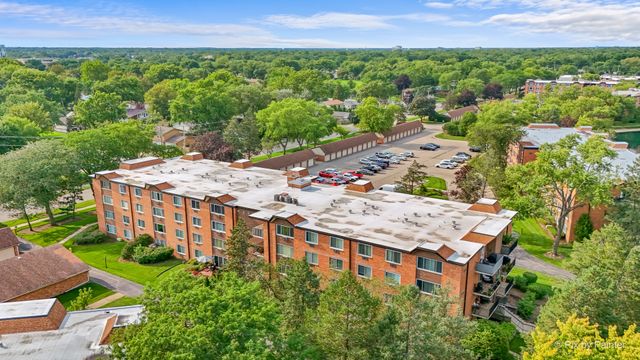 1217 S Old Wilke Road 303, Arlington Heights, IL 60005