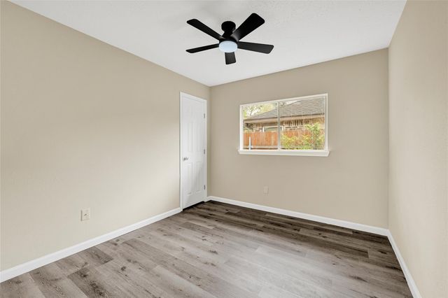 5306 Shady Gardens Drive, Houston, TX 77339