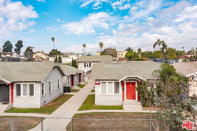 3517 Montclair Street, Los Angeles, CA 90018