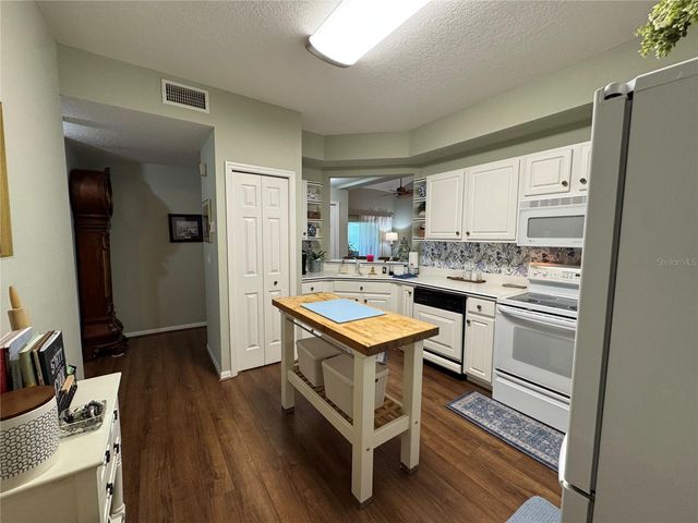 413 EAGLE RIDGE DRIVE 413, Davenport, FL 33837