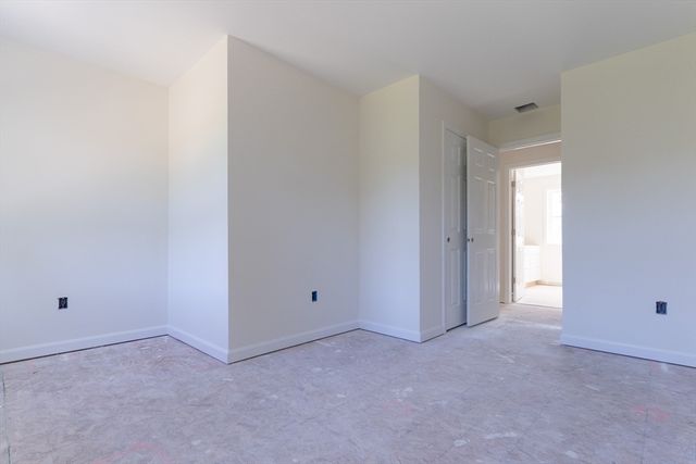 38 Hemlock Street, Douglas, MA 01516