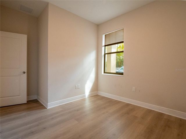 1126 MELROSE AVENUE S, St Petersburg, FL 33705