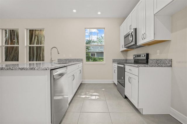 1126 MELROSE AVENUE S, St Petersburg, FL 33705