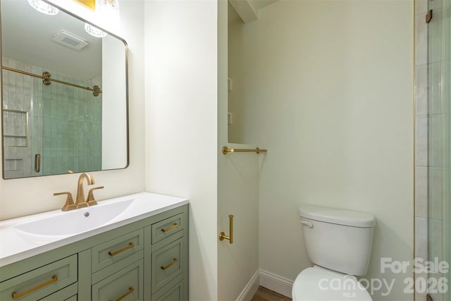 524 Pineland Road, Hendersonville, NC 28792