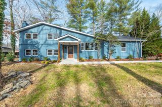 524 Pineland Road, Hendersonville, NC 28792