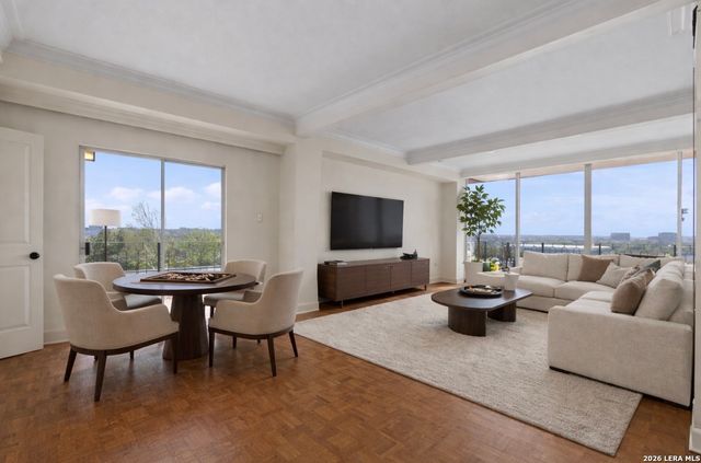 700 E Hildebrand Ave Apt 301, San Antonio, TX 78212