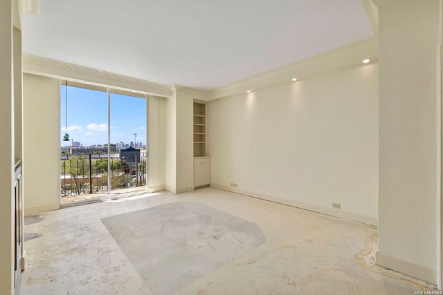 700 E Hildebrand Ave Apt 301, San Antonio, TX 78212