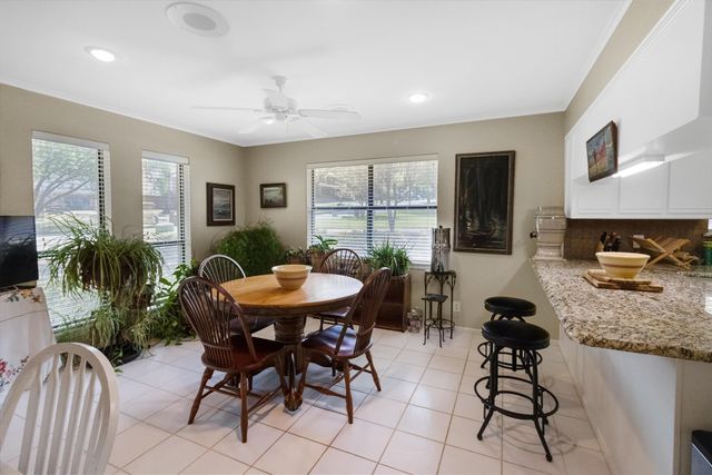 5805 Regents Row, Tyler, TX 75703