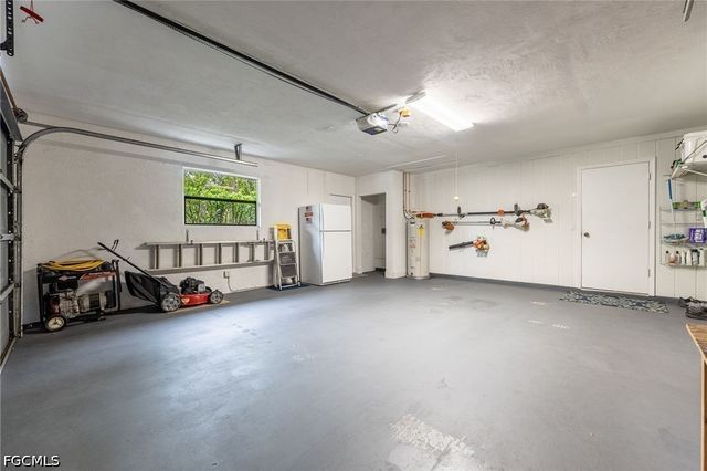 6419 Ben Hogan CIR, North Fort Myers, FL 33917