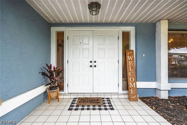 6419 Ben Hogan CIR, North Fort Myers, FL 33917