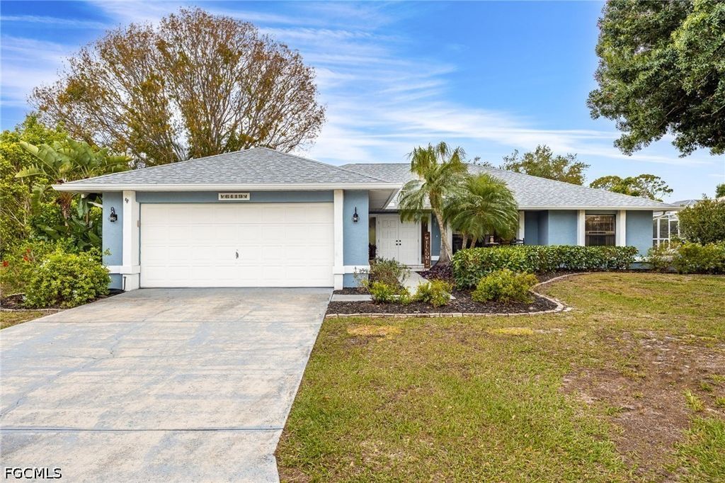 6419 Ben Hogan CIR, North Fort Myers, FL 33917
