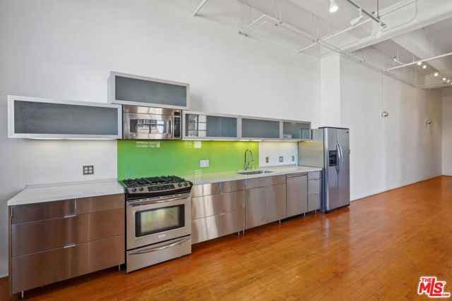 1850 Industrial Street 404, Los Angeles, CA 90021