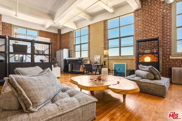 1850 Industrial Street 404, Los Angeles, CA 90021