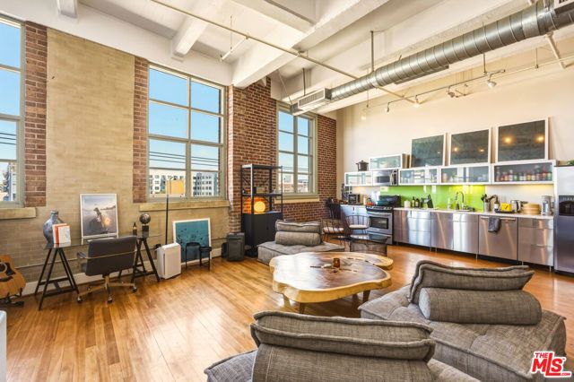 1850 Industrial Street 404, Los Angeles, CA 90021