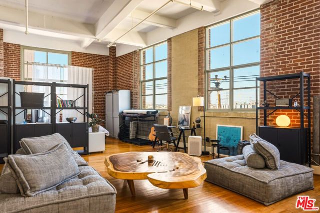 1850 Industrial Street 404, Los Angeles, CA 90021