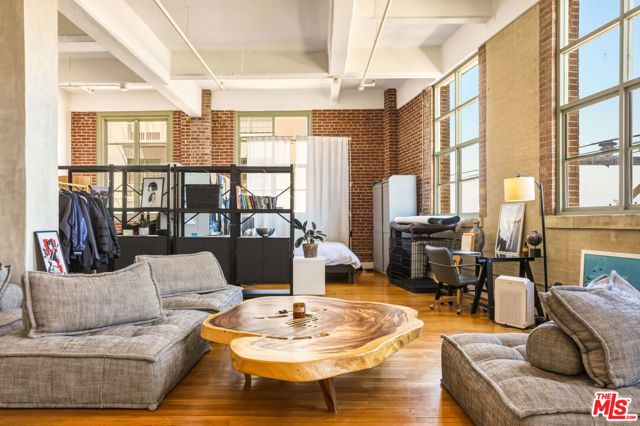 1850 Industrial Street 404, Los Angeles, CA 90021