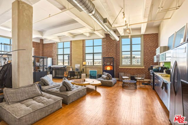 1850 Industrial Street 404, Los Angeles, CA 90021