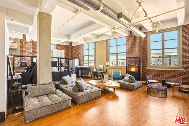 1850 Industrial Street 404, Los Angeles, CA 90021