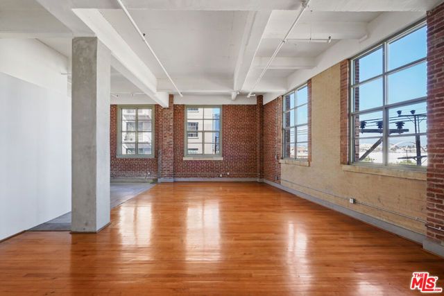 1850 Industrial Street 404, Los Angeles, CA 90021