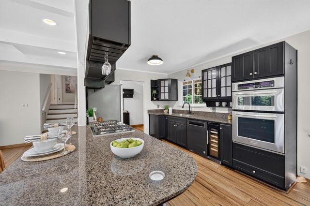 17275 Melody Lane, Los Gatos, CA 95033