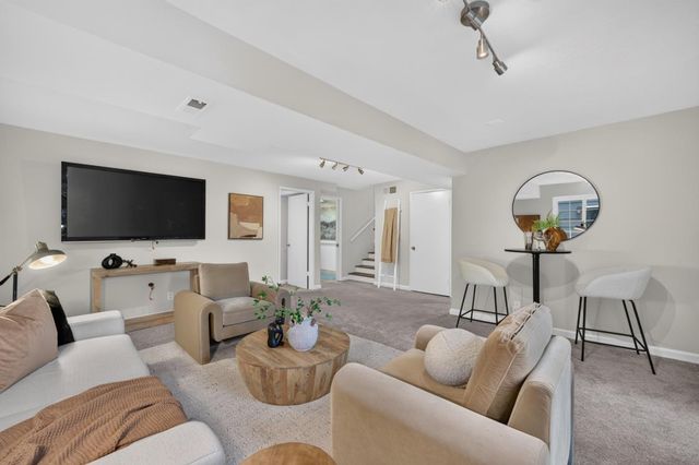 17275 Melody Lane, Los Gatos, CA 95033