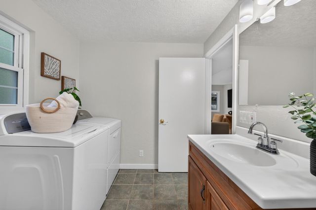 17275 Melody Lane, Los Gatos, CA 95033