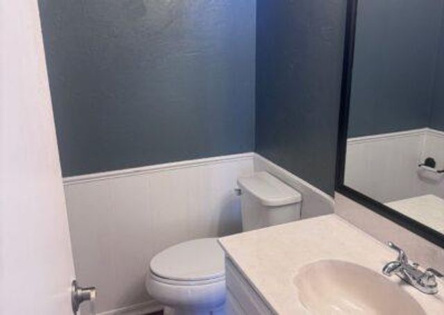 11421 N May Avenue B, Oklahoma City, OK 73120