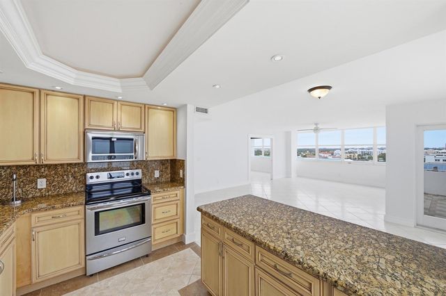 800 SE 20th Avenue 901, Deerfield Beach, FL 33441