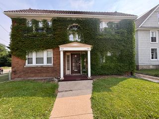 1921 Charles Street, Rockford, IL 61104