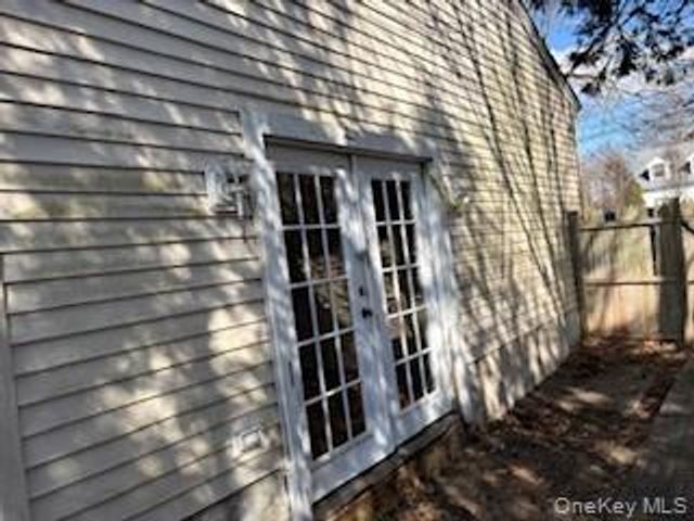 206 Edwards Avenue, Sayville, NY 11782