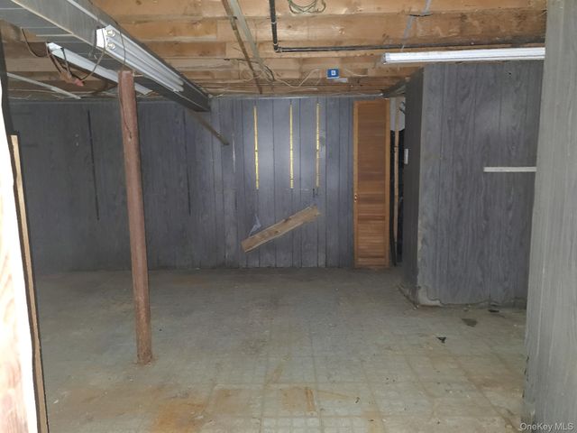 206 Edwards Avenue, Sayville, NY 11782